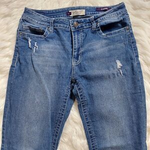 Vigoss Distressed Capri jeans‎